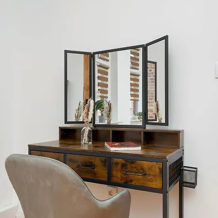 Comfortable Pet-friendly With Workspace By Renters *