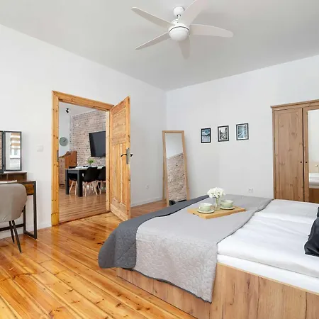Comfortable Pet-friendly With Workspace By Renters *