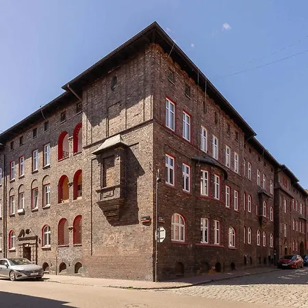 Comfortable Pet-friendly With Workspace By Renters Apartament Katowice